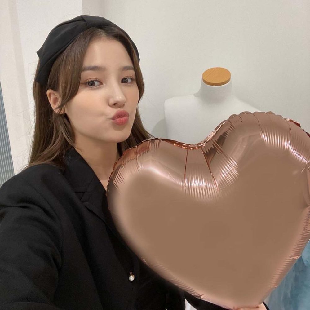 MOMOLAND - Biodata, Profil, Fakta, Member, Ulang Tahun, Tanggal Lahir