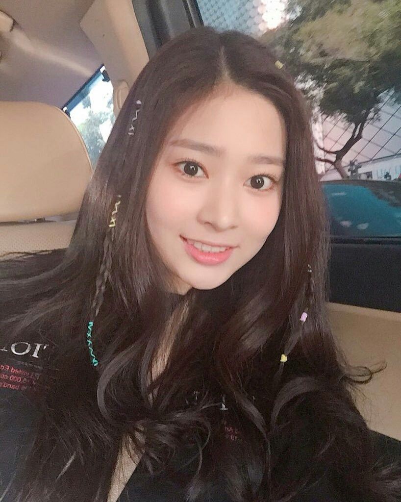 Biodata, Profil, Fakta Unik dan Foto Member IZ*ONE Lengkap