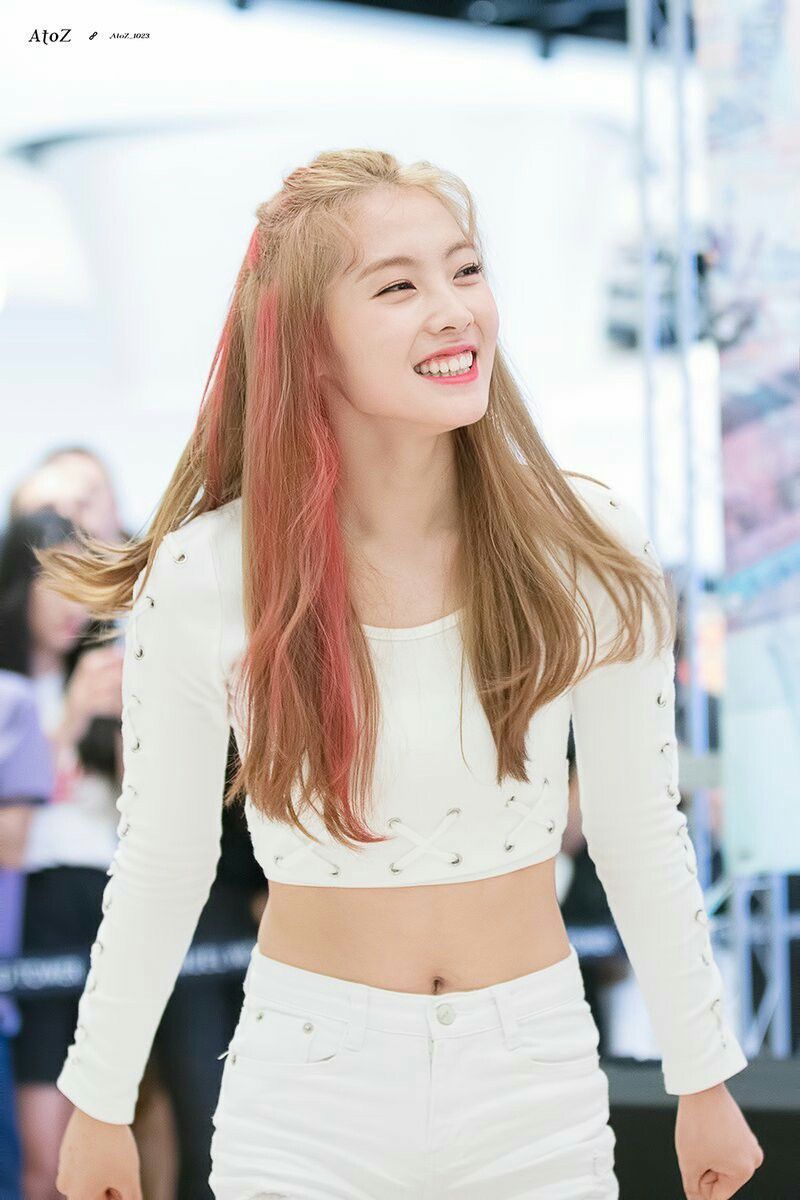 Biodata, Profil, Fakta Unik dan Foto Member Weki Meki Lengkap
