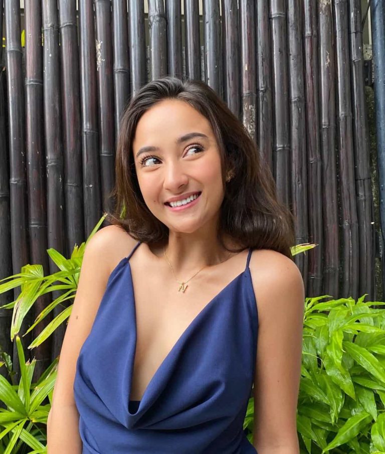 Naomi Zaskia Terkenal Berkat Agama Ini!