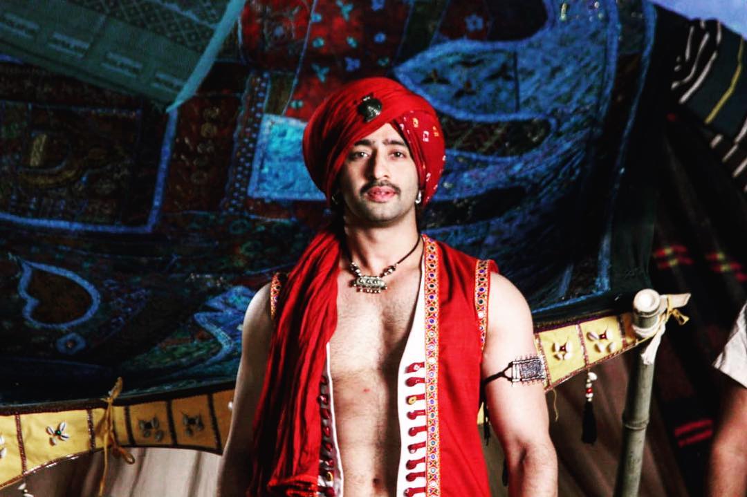 10 Potret Si Kekar Shaheer Sheikh, Pemeran Devrath di Dev dan Sona