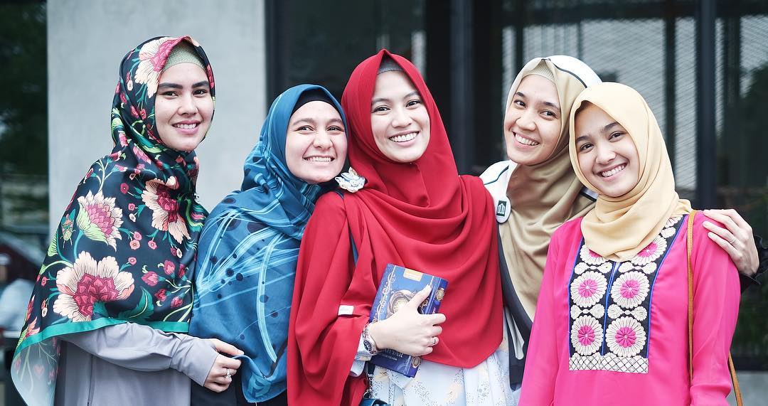 Makin Cantik, Ini 10 Potret Cut Syifa dalam Balutan Hijab