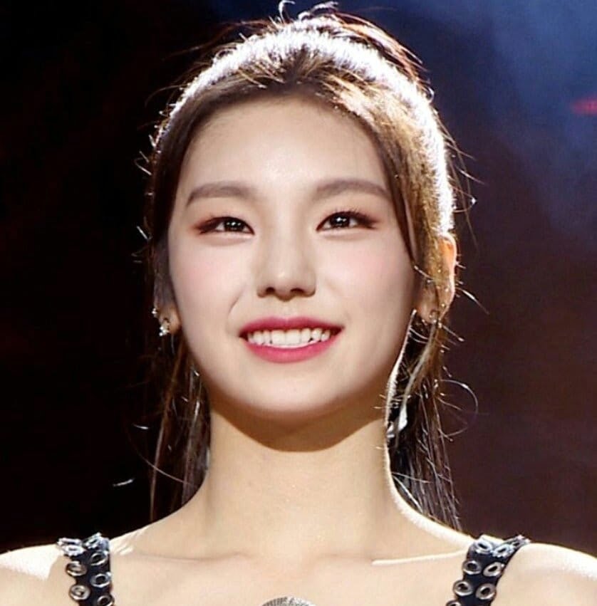 Biodata, Profil, Fakta Unik dan Foto Personil ITZY Lengkap