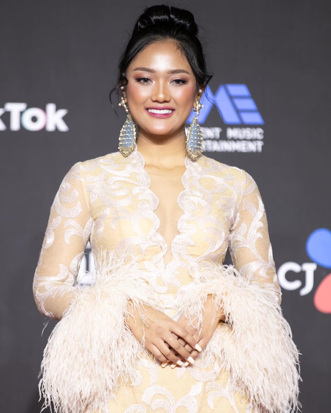 Biodata, Profil, Fakta Unik dan Foto Penyanyi Jebolan Indonesian Idol