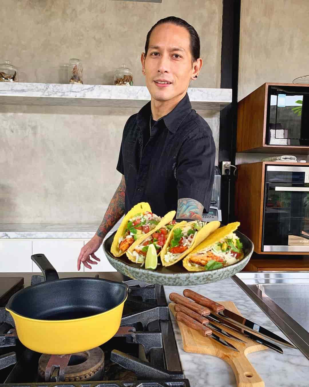 Juna chef Profil dan