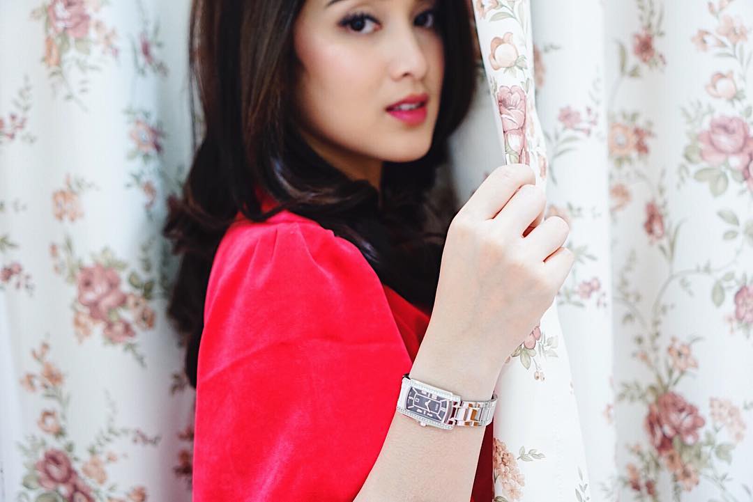 10 Potret Rosiana Dewi, Ratu FTV Indonesia yang Fashionable