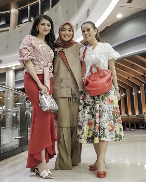 Profil, Biodata & Fakta Donita, Artis Cantik Istri Adi Nugroho