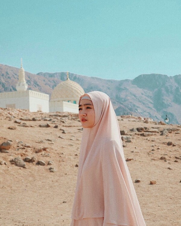 10 Potret Febby rastanty, eks member blink yang tetap cantik dengan hijab