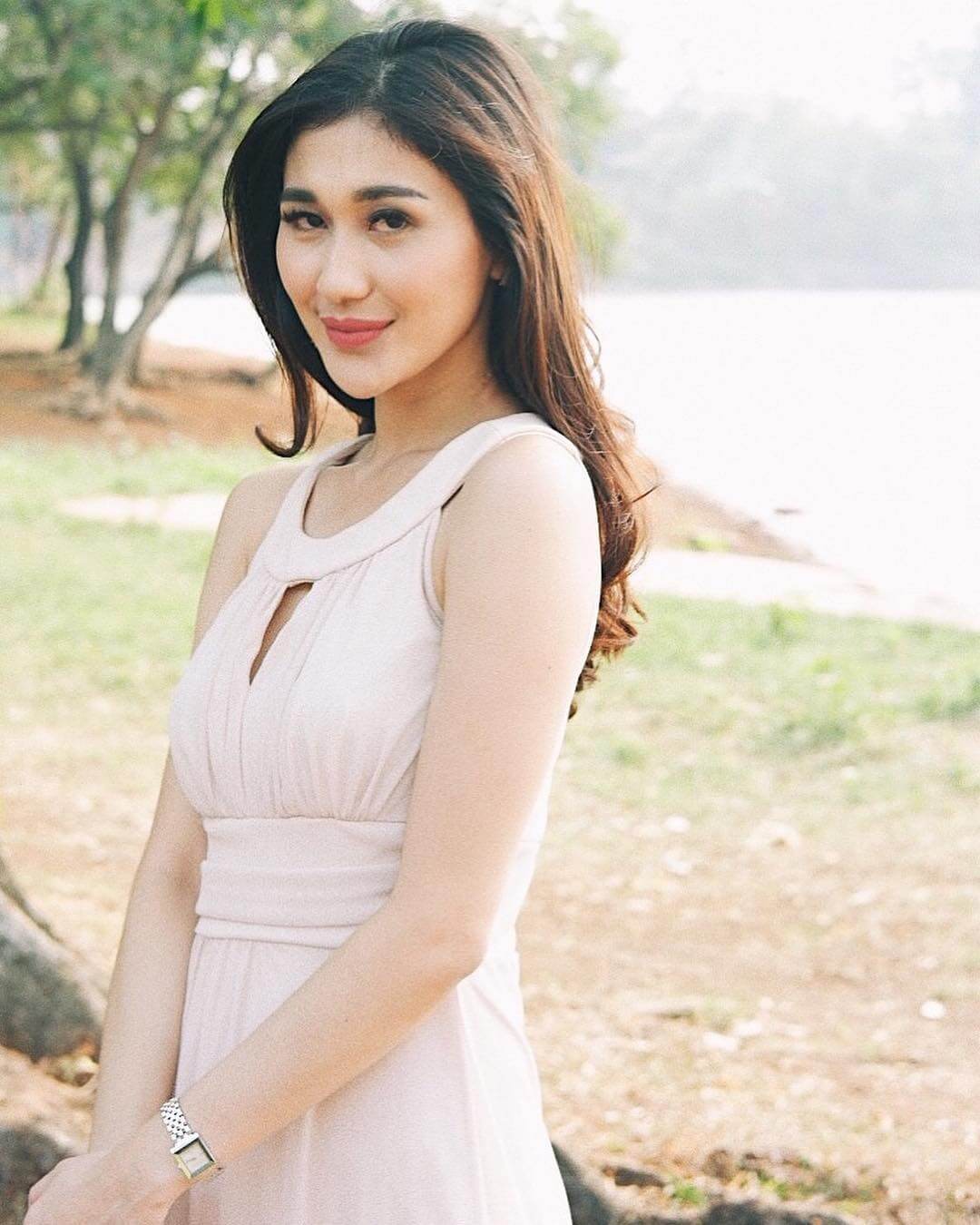 Biodata, Profil dan Fakta Sheila Alexander