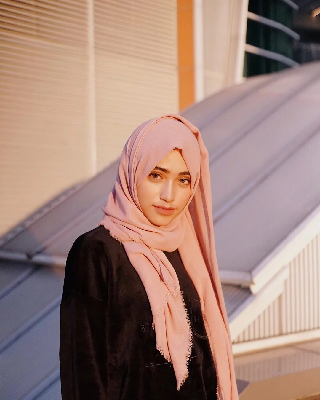 Biodata, Profil dan Fakta Shirin Al Athrus, Selebgram Berhijab