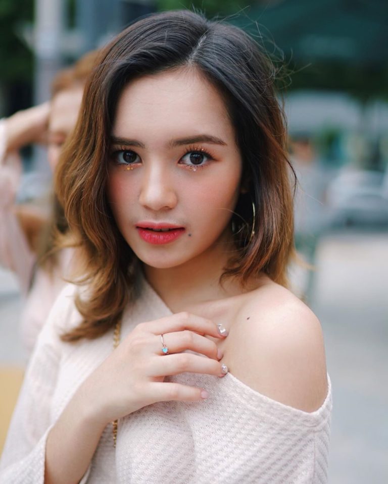 Beby Tsabina - Biodata, Profil, Fakta, Umur, Agama, Pacar, Film