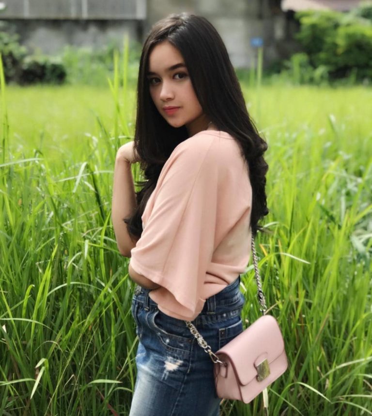 10 potret chintya gabriella youtuber cantik yang jago 10 potret chintya gabriella youtuber cantik yang jago