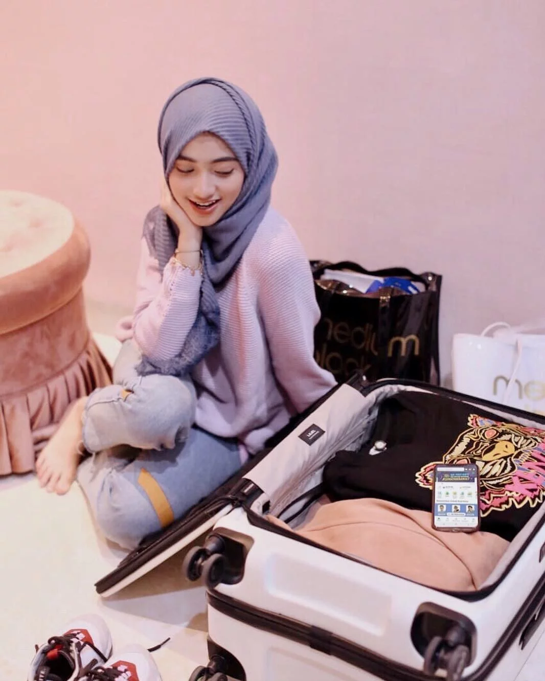 Biodata, Profil dan Fakta Shirin Al Athrus, Selebgram Berhijab