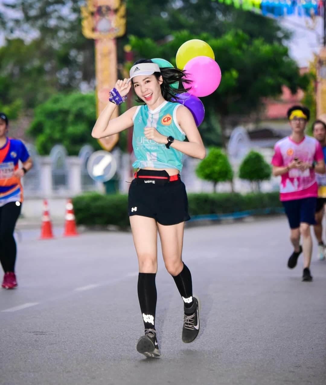 10 Potret Whichwara Wirasapkun, Atlet Lari dan Selebgram Cantik Asal Thailand