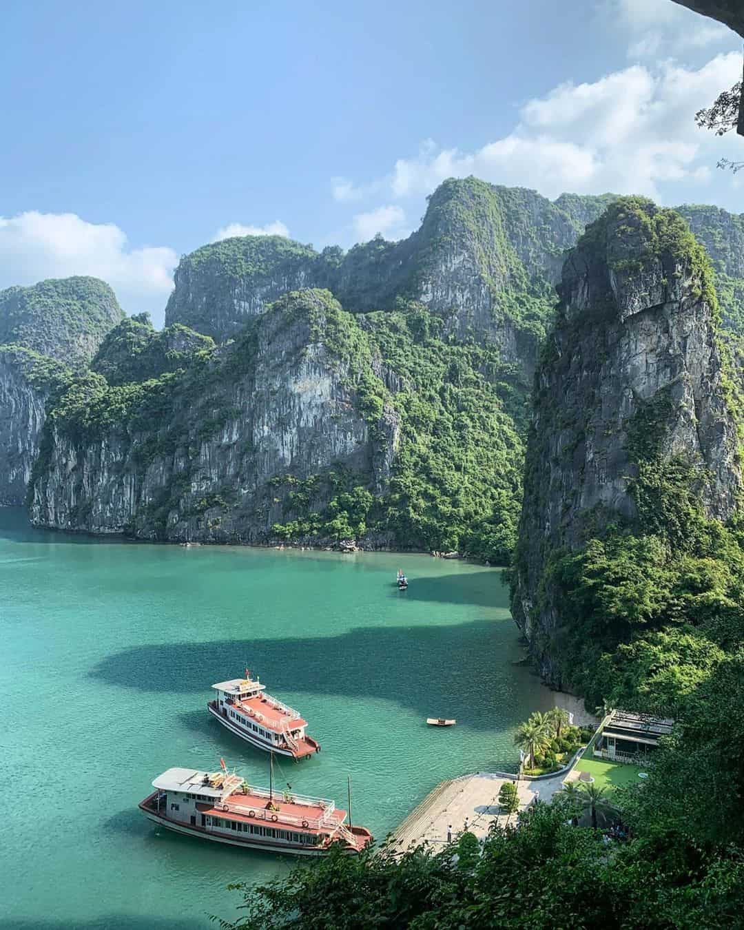 Pulau-pulau Karst di Halong Bay