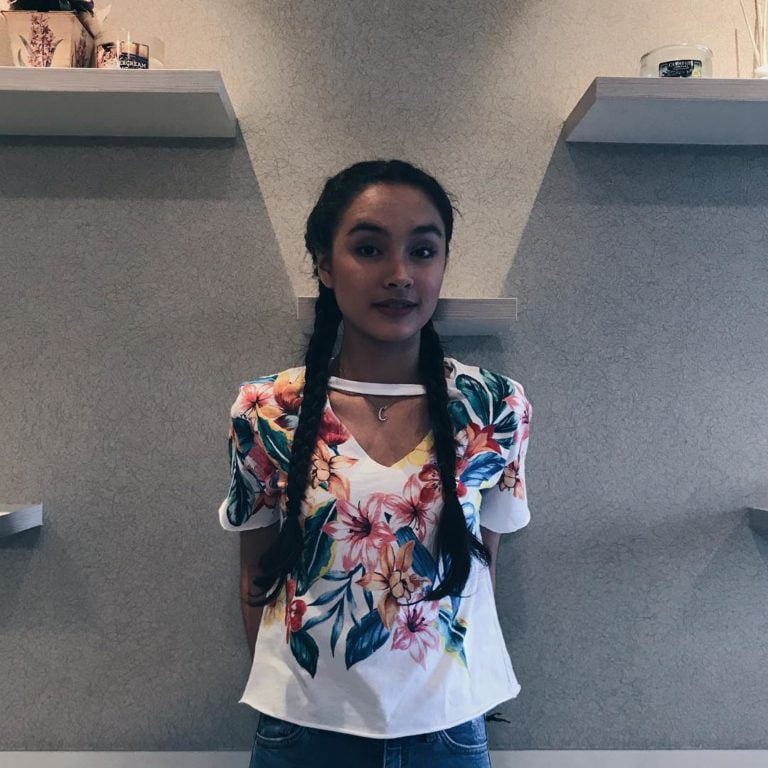 Caitlin Halderman - Biodata, Profil, Fakta, Umur, Agama, Pacar, Karier