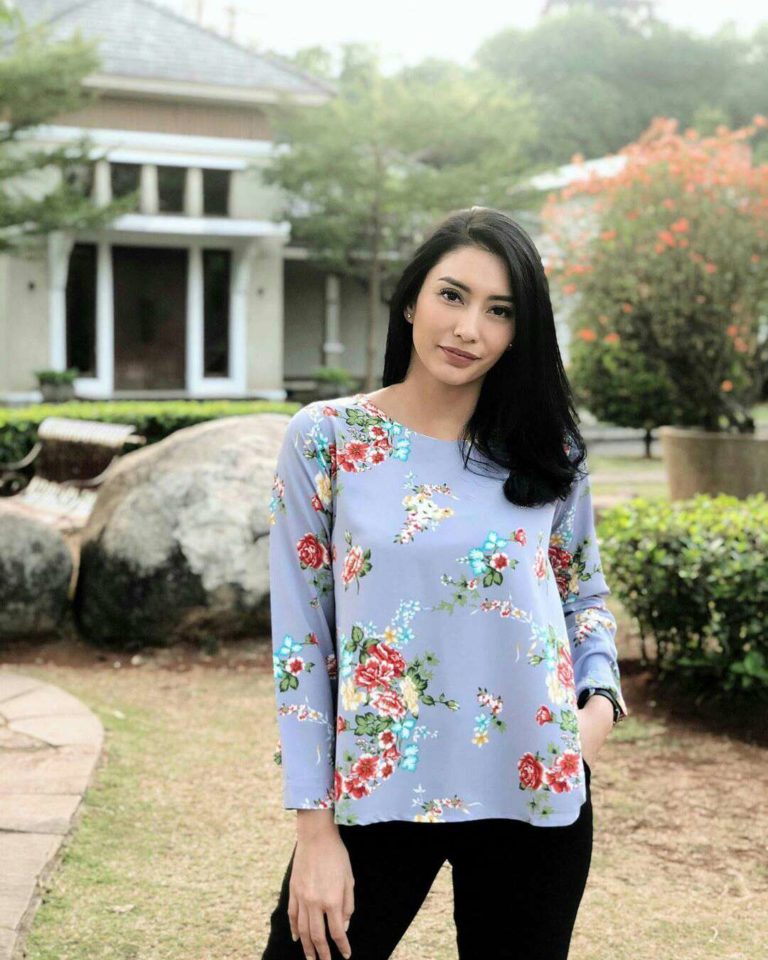 Tyas Mirasih - Biodata, Profil, Fakta, Umur, Agama, Suami, Film, Sinetron