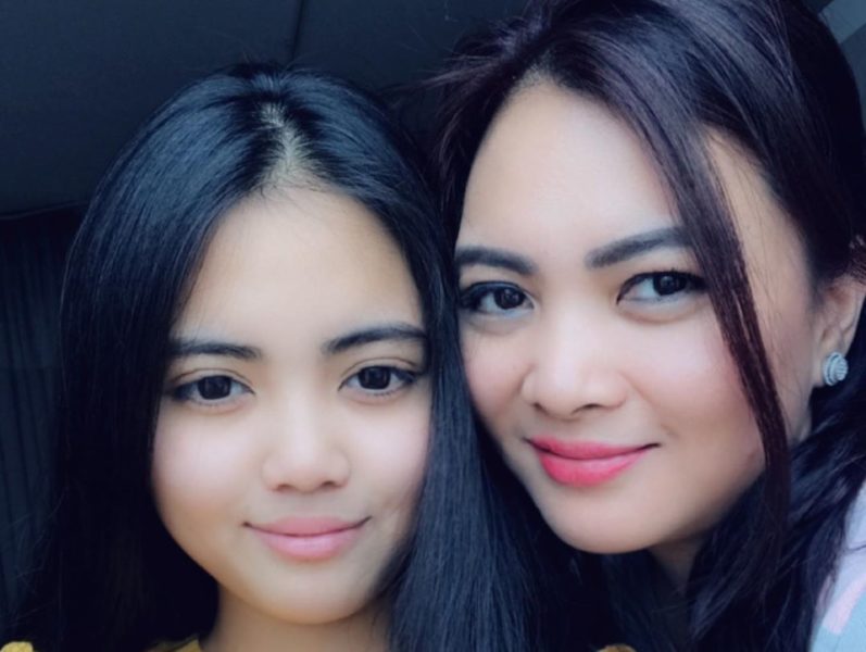 Jarang Tersorot, 10 Potret Manis Rania Marchella Adik Ranty Maria