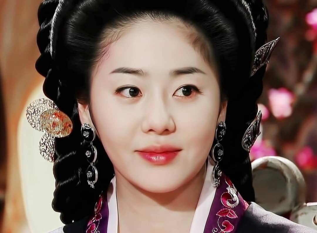 10 Aktris Korea yang Terkenal Karena Penjahatnya