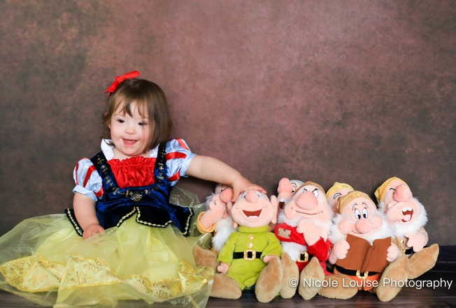 Bikin Haru, 10 Potret Anak Down Syndrome Pakai Kostum Disney Favorit