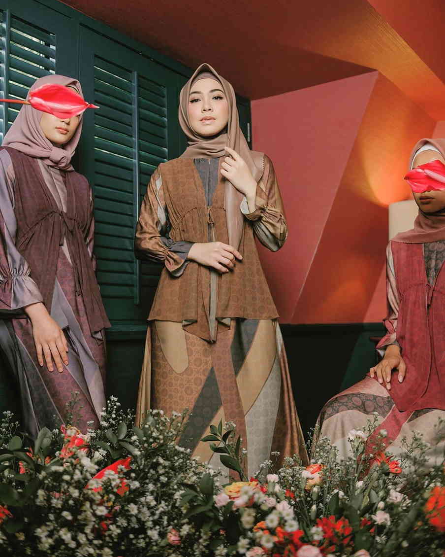 Fashionable, 10 OOTD Hijab Dian Ayu Lestari ini Bikin Penampilan Jadi Kece