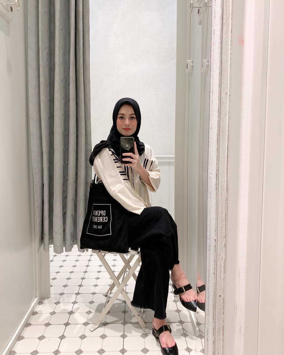 10 Inspirasi OOTD Hijab  Feminin Ala Dinda  Hauw  Cantik dan 