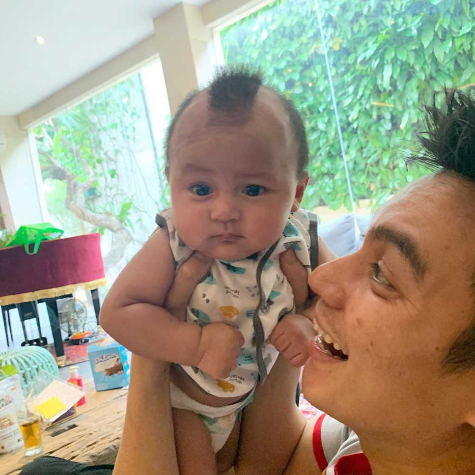 10 Potret Gemas Kiano Tiger Wong Anak Baim Wong Tambah 