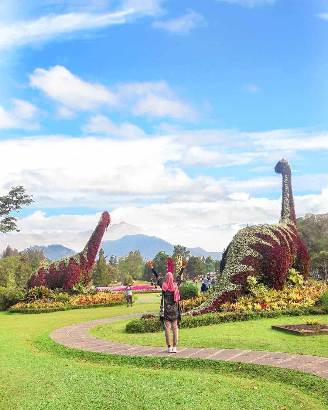  Taman  Bunga  Nusantara  Pesona Keindahan Taman  Berbagai Tema 