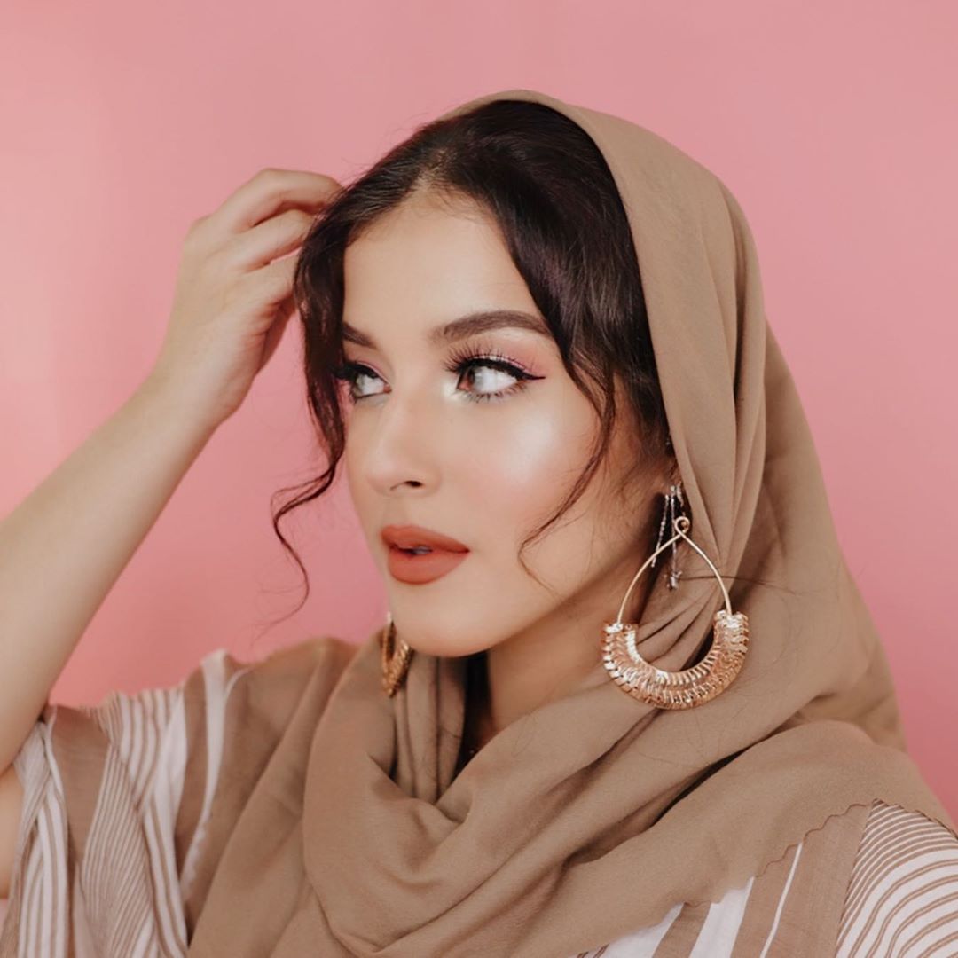 10 Make Up Look Tasya Farasya saat Pakai Hijab, Bisa Dijadikan Inspirasi Saat Lebaran