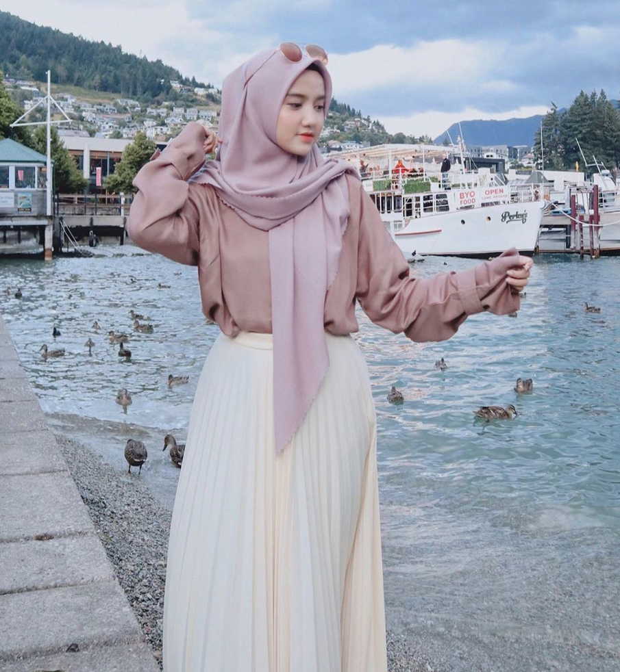 10 Pesona Manis Wirda Mansur, Putri Sulung Ustadz Yusuf Mansur yang Fashionable