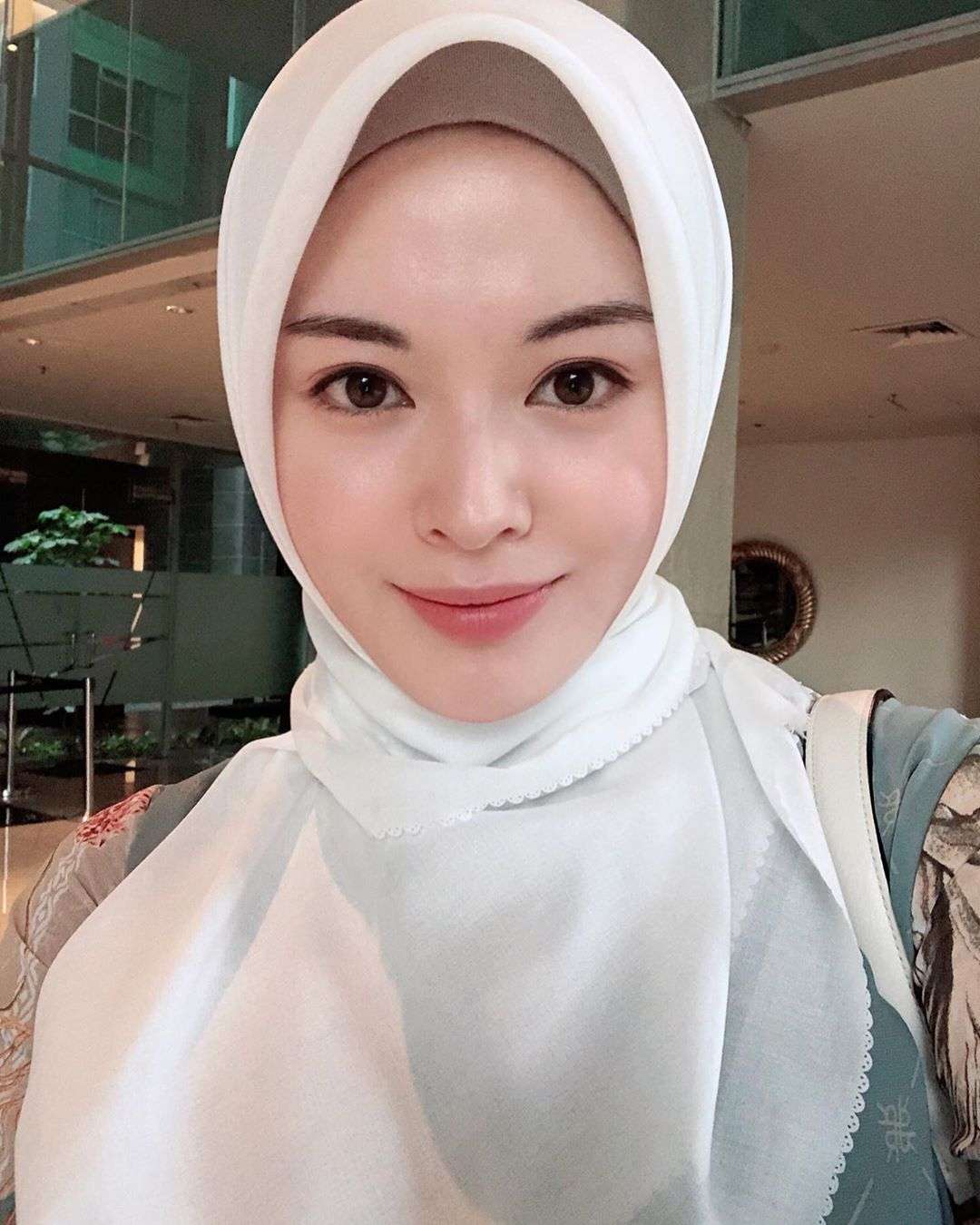 Pesona memikat 4 artis korea berhijab