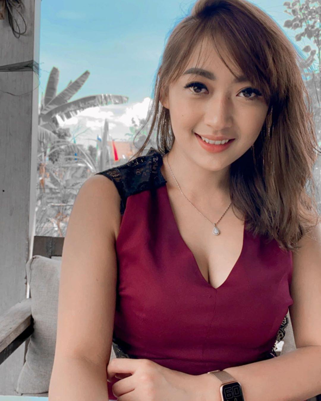 Pesona 10 DJ Cantik Indonesia Ini Bisa Bikin Cowok Terkesima