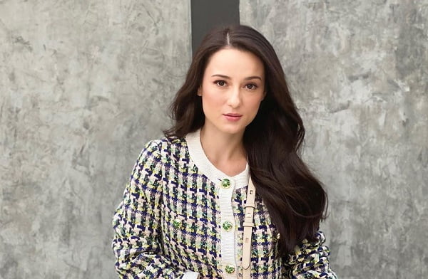 Biodata, Profil dan Fakta Julie Estelle