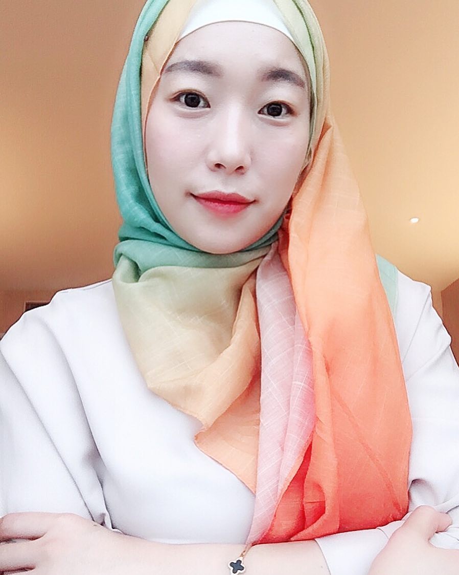 Pesona memikat 4 artis korea berhijab