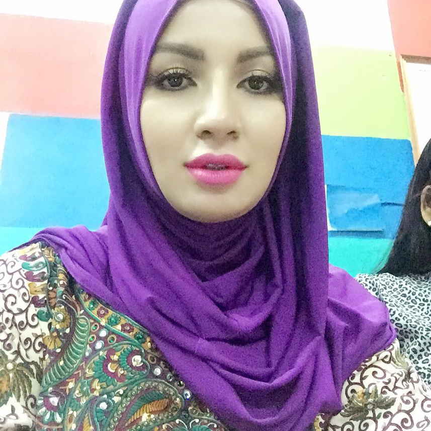 10 Potret Five V dengan Balutan Hijab, Buktikan Mantap Berhijrah