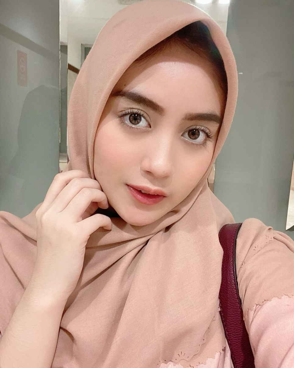 Bikin Pangling, 10 Potret Nabilah Eks JKT48 Pakai Hijab Jadi Tambah Manis Banget