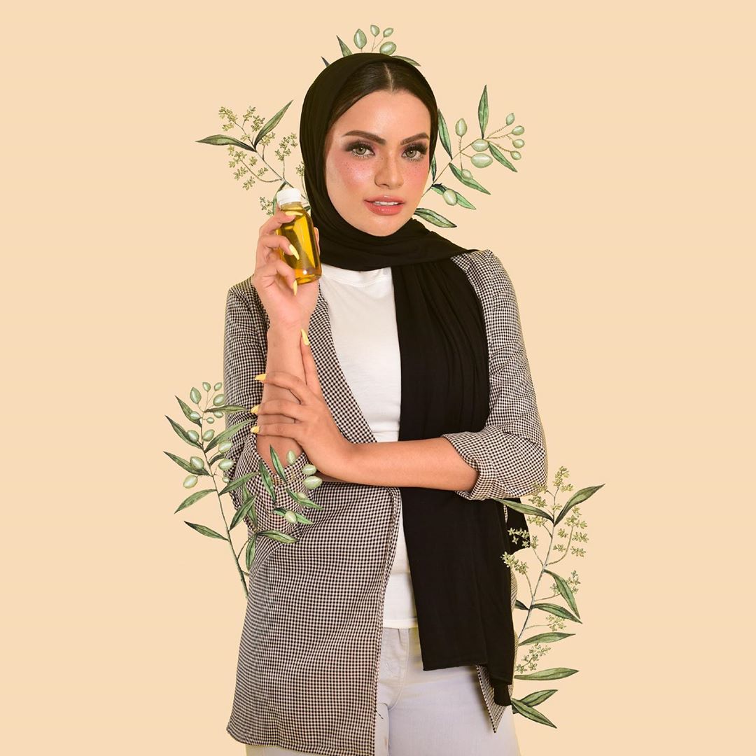10 Fashion Kece Sarah Ahmad, Kekasih Nurhidayat yang Blasteran Arab