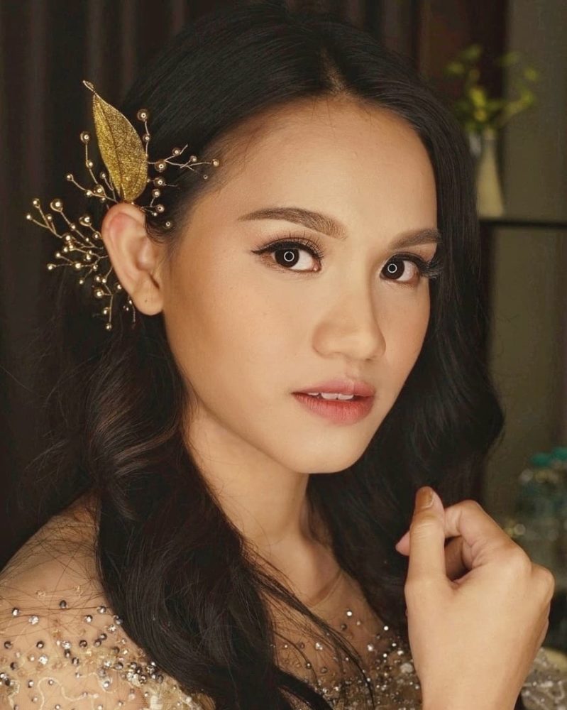 Rilis Single Baru, 10 Potret Yotari Kezia yang Makin Cantik - Dailysia