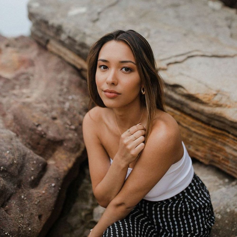 10 Artis Ini Mempesona dengan Kulit Sawo Matang, Padahal Berdarah Blasteran