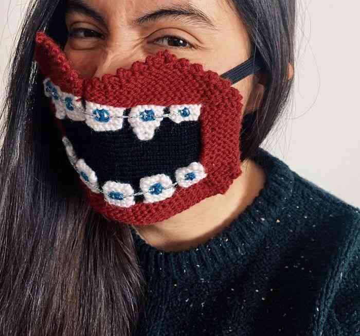 Lucu dan Tak Biasa! Masker Wajah Rajut Bertema Mulut Karya Ýrúrarí Jadi Viral