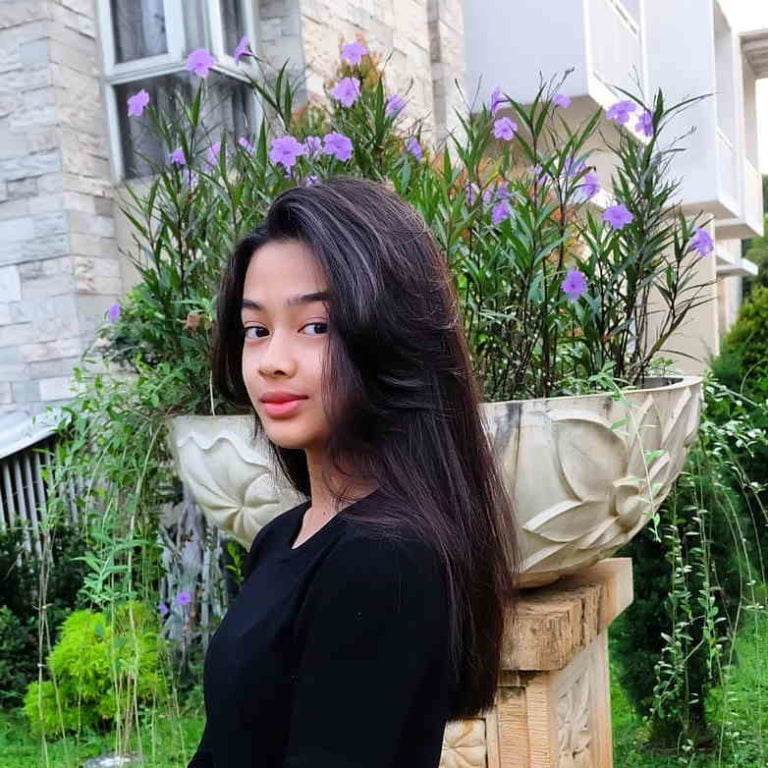 10 Potret Manis Aqeela Calista, Pemeran Ria di Dari Jendela SMP