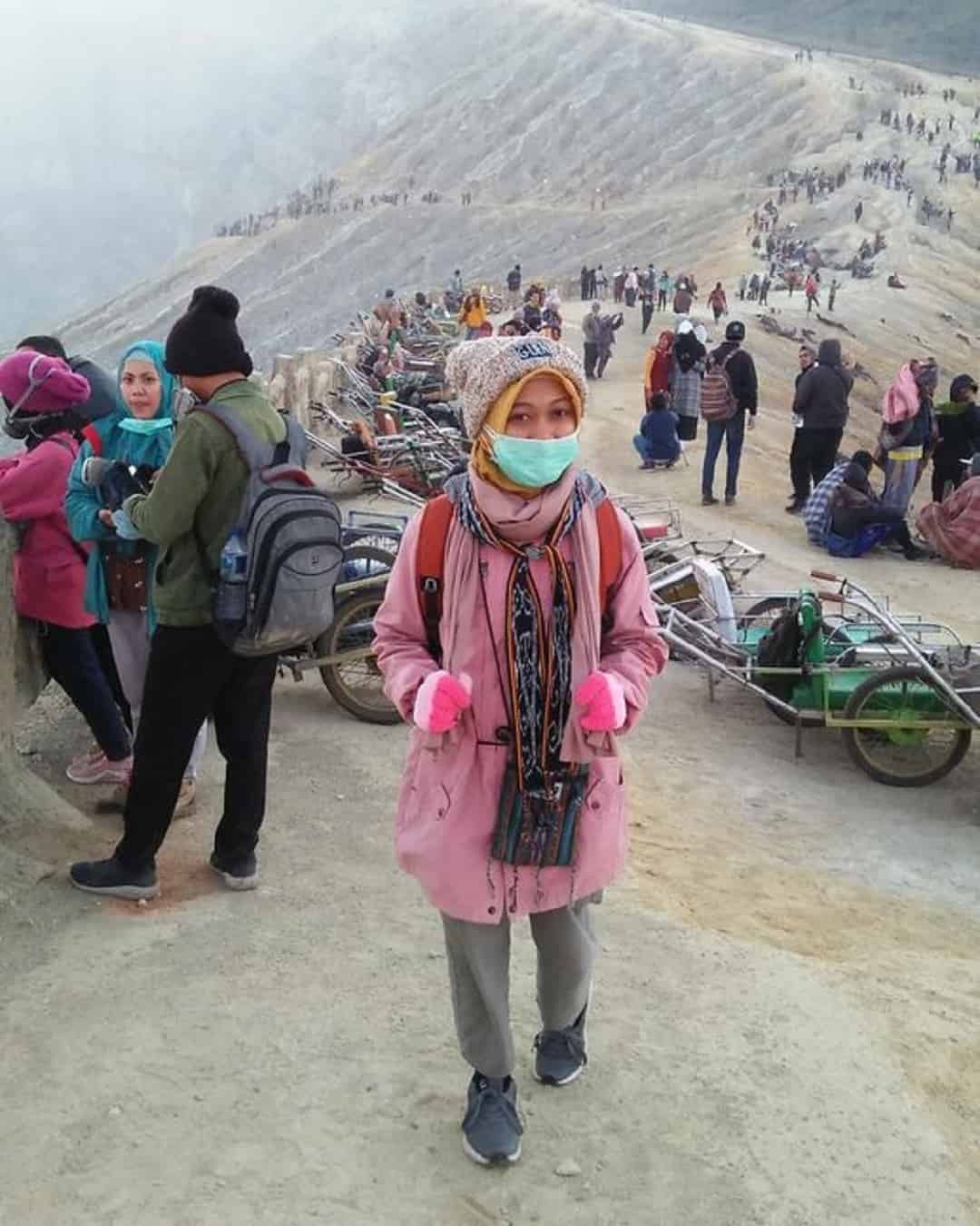 Tetap Kece Di Atas Gunung, Ini Dia 10 Rekomendasi Outfit Mendaki untuk Traveller Berhijab