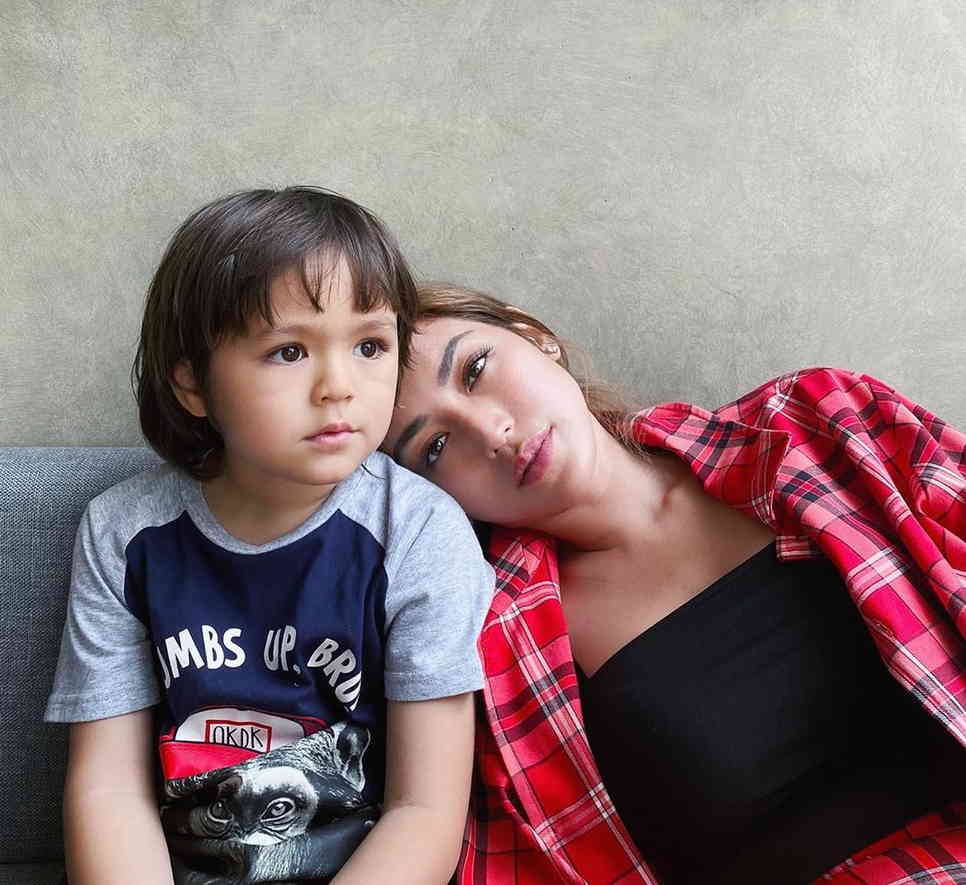 Single Mother, 10 Momen Kasih Sayang Jessica Iskandar dan El Barack yang Gemesin