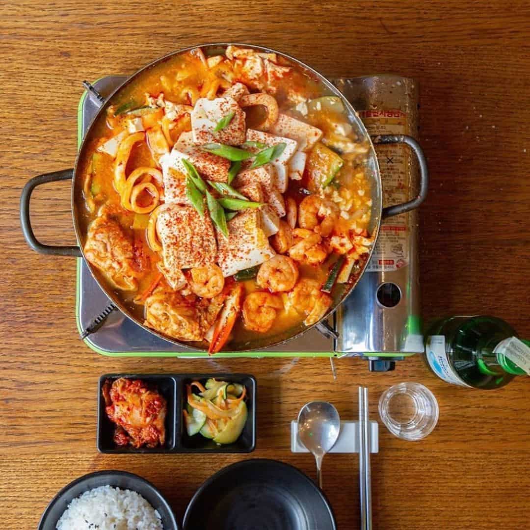 10 Kuliner Korea Selatan Wajib di Coba Saat Liburan 