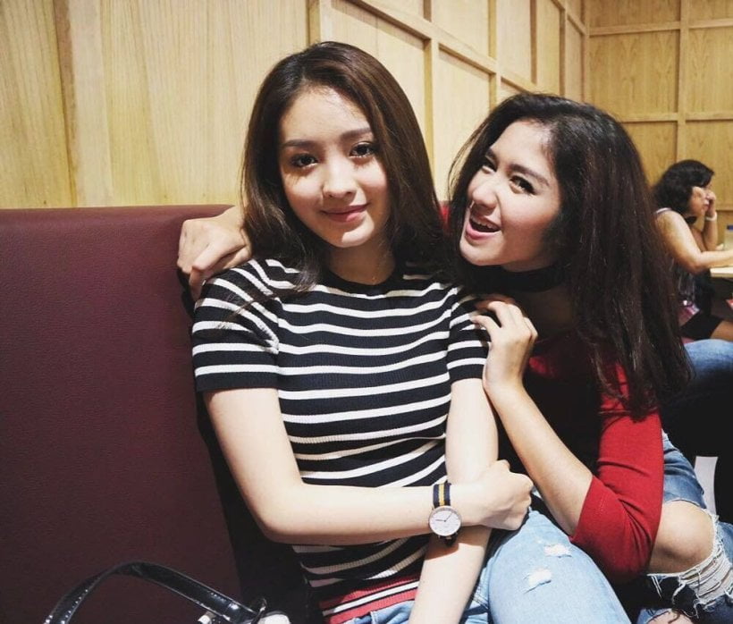 Friendship Goals, 10 Potret Kebersamaan Natasha Wilona dan Ochi Rosdiana Bikin Gemes