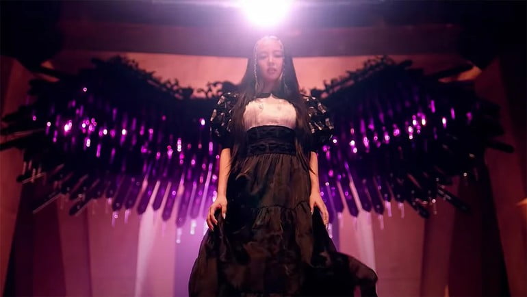 Layaknya Fashion Show, Blackpink Pamerkan 10 Outfit Super Fashionable di MV How You Like That