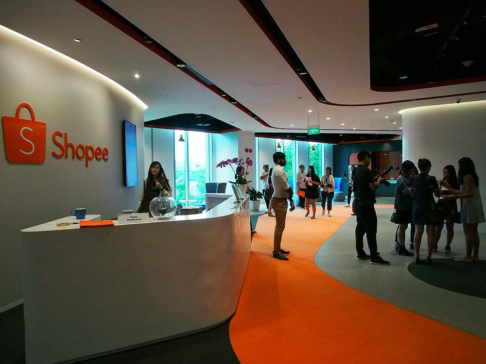 10 Potret Kantor Shoppe di Singapura, Cerah dengan Serba Oranye