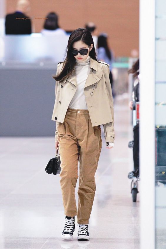10 Gaya Airport Fashion Artis Korea yang Kece tapi Santai10 Gaya Airport Fashion Artis Korea yang Kece tapi Santai