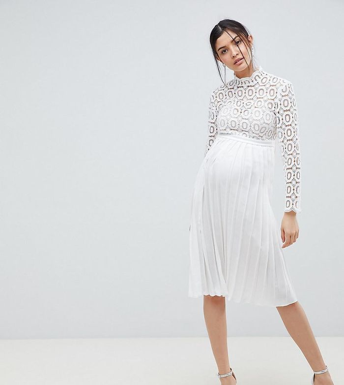 Tetap cantik dengan perut buncit, 10 outfit ibu hamil yang bikin kamu tampil keren