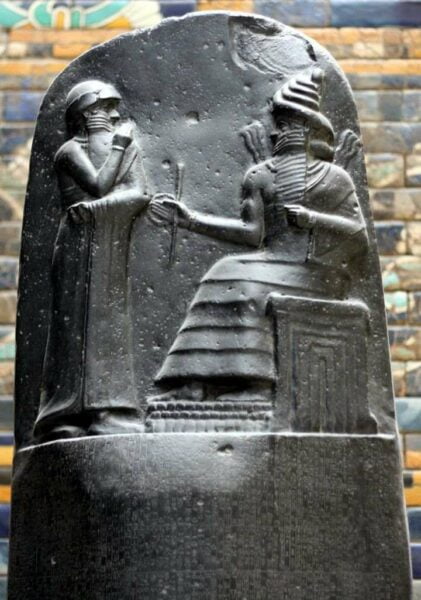 Penguasa Babilonia Pembuat Hukum Tertua di Dunia